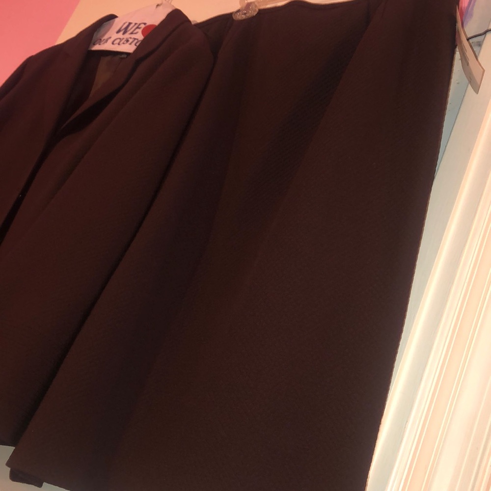 Skirt Set - Picture 3 of 3